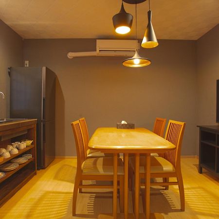 静響の宿 Silent Echo Inn Осака Экстерьер фото