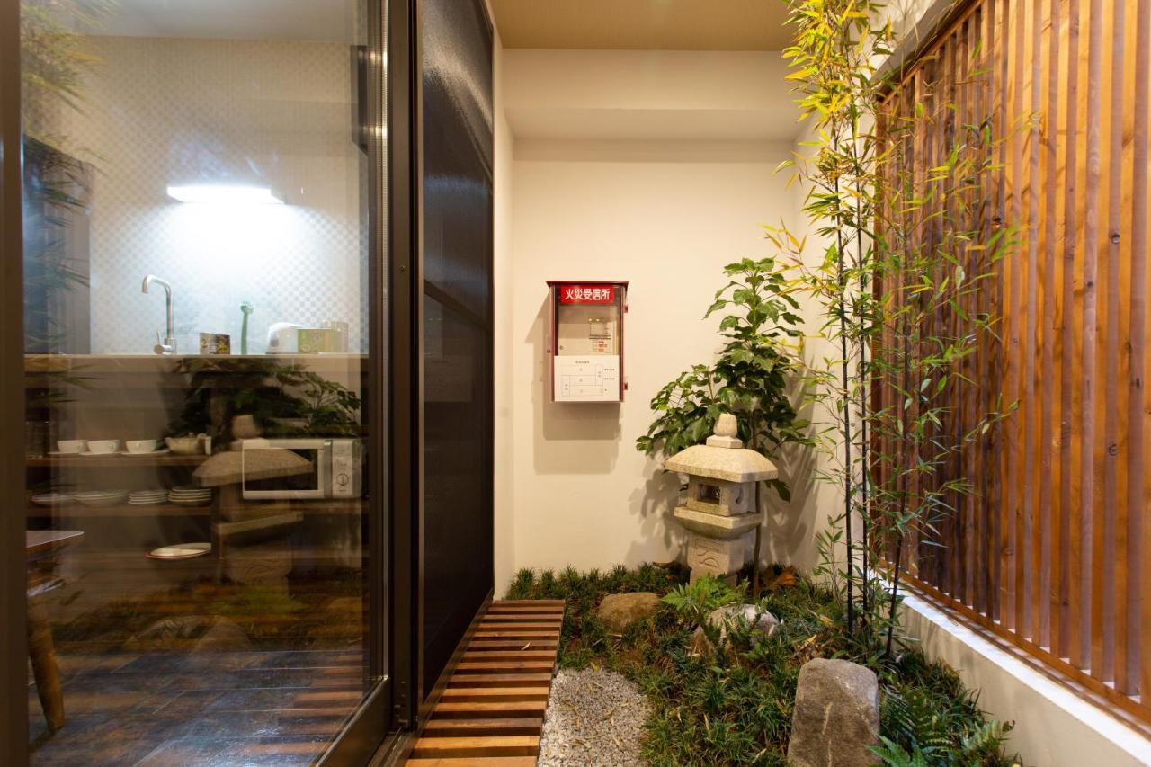 静響の宿 Silent Echo Inn Осака Экстерьер фото
